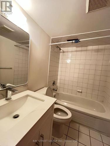 51 LADNER DRIVE , Toronto, Ontario M2J 3Z9 5