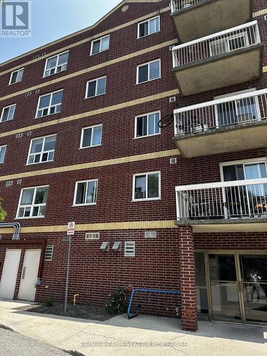 204 - 626 FIRST STREET  London East (East H), ON N5V 2A2