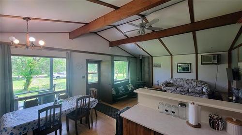 46 Cole Blvd, Gimli Rm, MB - Indoor Photo Showing Dining Room