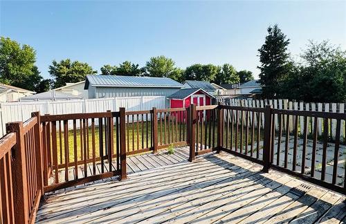 10 Burdick Pl, Winnipeg, MB - Outdoor With Deck Patio Veranda With Exterior