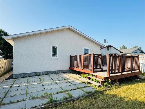 10 Burdick Pl, Winnipeg, MB - Outdoor With Deck Patio Veranda
