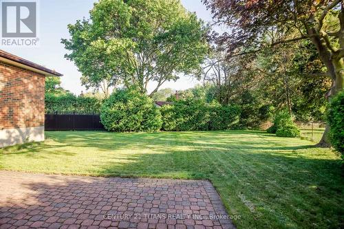 9 Minos Crescent, Toronto, ON - Outdoor