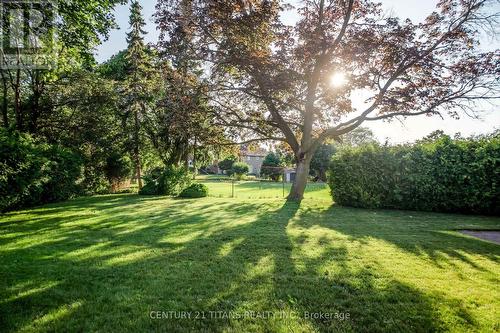 9 Minos Crescent, Toronto, ON - Outdoor