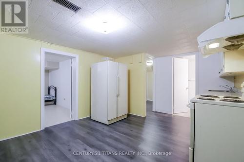9 Minos Crescent, Toronto, ON - Indoor Photo Showing Kitchen