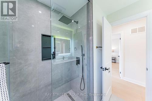146 Cabinet Crescent, Vaughan, ON - Indoor Photo Showing Bathroom
