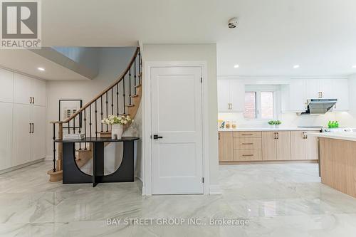 146 Cabinet Crescent, Vaughan, ON - Indoor