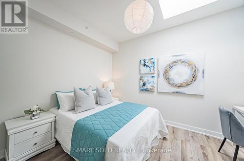 132 - 20 Echo Point, Toronto, ON - Indoor Photo Showing Bedroom
