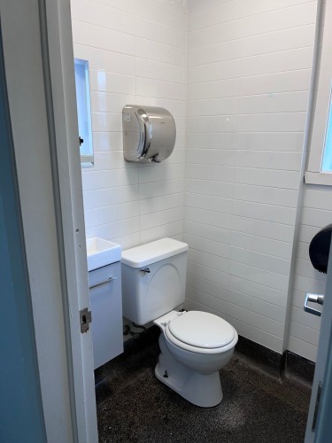 Salle d'eau - 102-173 Av. Cartier, Pointe-Claire, QC - Indoor Photo Showing Bathroom