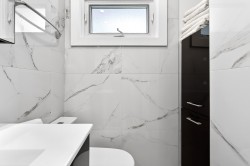Salle de bains attenante à la CCP - 