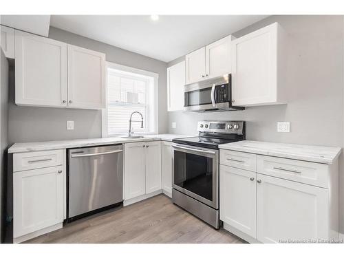 17 Copp St, Dieppe, NB 