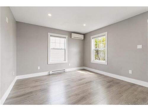 17 Copp St, Dieppe, NB 