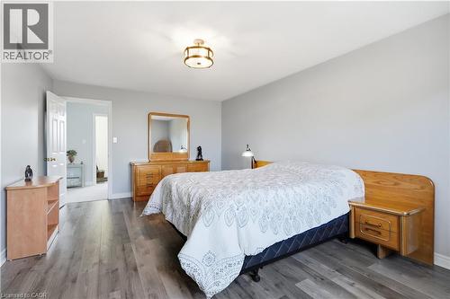 31 Fano Drive, Hamilton, ON - Indoor Photo Showing Bedroom