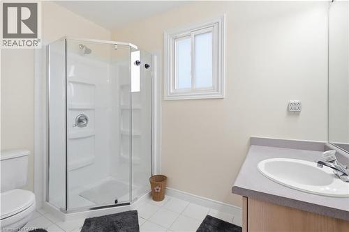 31 Fano Drive, Hamilton, ON - Indoor Photo Showing Bathroom