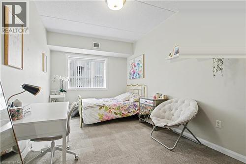 96 University Avenue W, Waterloo, ON - Indoor Photo Showing Bedroom