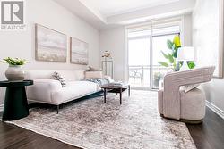 221 - 35 SOUTHSHORE CRESCENT Hamilton, ON L8E 0J2