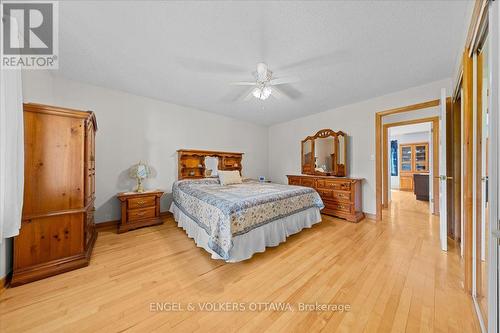3805 Big Rideau Lake Road, Rideau Lakes, ON - Indoor Photo Showing Bedroom