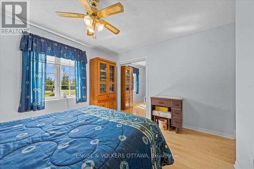 3805 Big Rideau Lake Road, Rideau Lakes, ON - Indoor Photo Showing Bedroom
