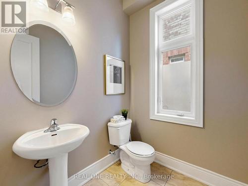 111 Headwind Boulevard, Vaughan, ON - Indoor Photo Showing Bathroom