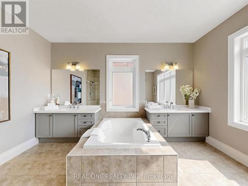 111 Headwind Boulevard, Vaughan, ON - Indoor Photo Showing Bathroom