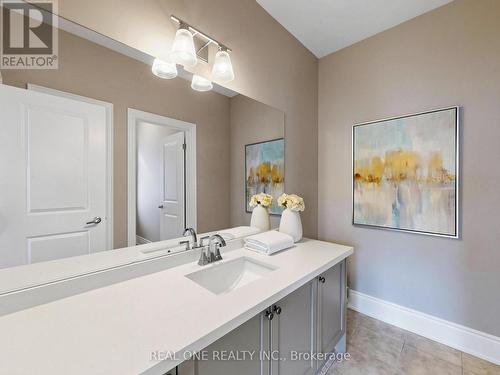 111 Headwind Boulevard, Vaughan, ON - Indoor Photo Showing Bathroom