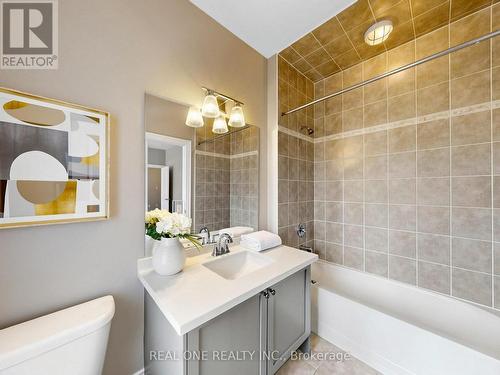 111 Headwind Boulevard, Vaughan, ON - Indoor Photo Showing Bathroom