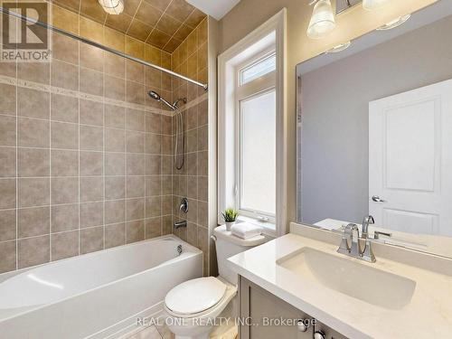 111 Headwind Boulevard, Vaughan, ON - Indoor Photo Showing Bathroom