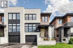 15 DIREZZE COURT S Richmond Hill, ON L4C 5T8