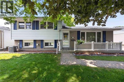 667 KEMBER AVENUE  Sarnia, ON N7S 2S9