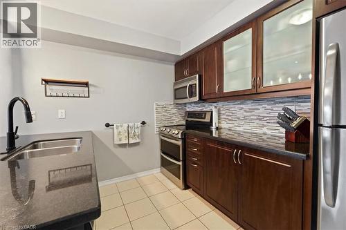 7 Sirente Drive Unit# 7, Hamilton, ON - Indoor Photo Showing Kitchen With Double Sink