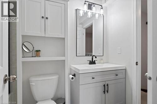 7 Sirente Drive Unit# 7, Hamilton, ON - Indoor Photo Showing Bathroom