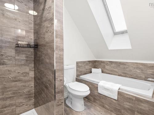 4 Emerald Drive, Three Fathom Harbour, NS - Indoor Photo Showing Bathroom