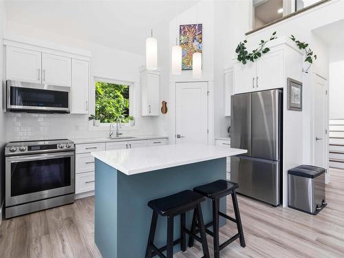 4040 Highway 2, Fletchers Lake, NS - Indoor Photo Showing Kitchen With Upgraded Kitchen