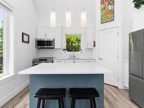 4040 Highway 2, Fletchers Lake, NS - Indoor Photo Showing Kitchen With Upgraded Kitchen