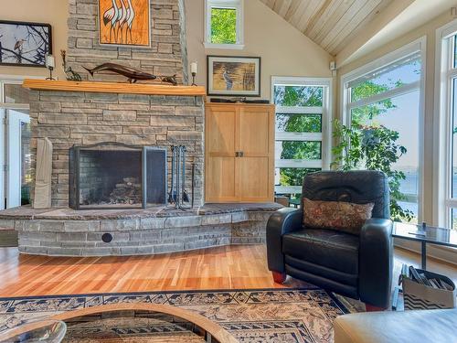 62 Sunnybrook Road, Sunnybrook, NS - Indoor Photo Showing Living Room With Fireplace