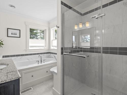 116 Whitecap Ridge, Black Point, NS - Indoor Photo Showing Bathroom