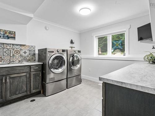 116 Whitecap Ridge, Black Point, NS - Indoor Photo Showing Laundry Room