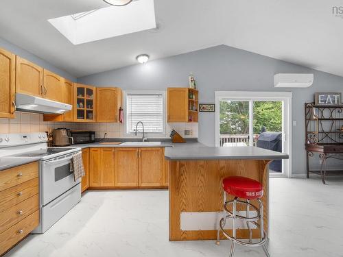 106 Jeep Crescent, Eastern Passage, NS - Indoor Photo Showing Kitchen