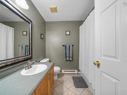 106 Jeep Crescent, Eastern Passage, NS - Indoor Photo Showing Bathroom