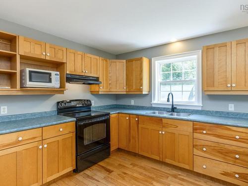 174 Prospect Avenue, Kentville, NS - Indoor Photo Showing Kitchen With Double Sink