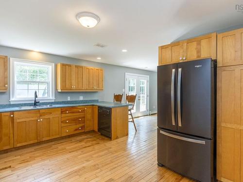 174 Prospect Avenue, Kentville, NS - Indoor Photo Showing Kitchen With Double Sink
