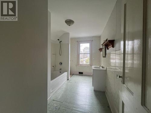 37 Hawkins St, Blind River, ON - Indoor Photo Showing Other Room