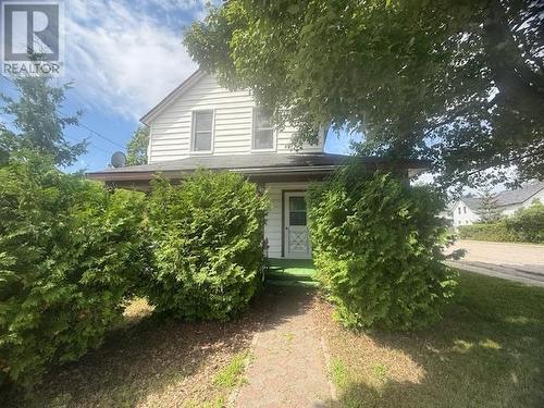 37 Hawkins St, Blind River, ON - Outdoor