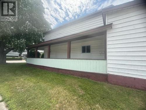 37 Hawkins St, Blind River, ON - Outdoor