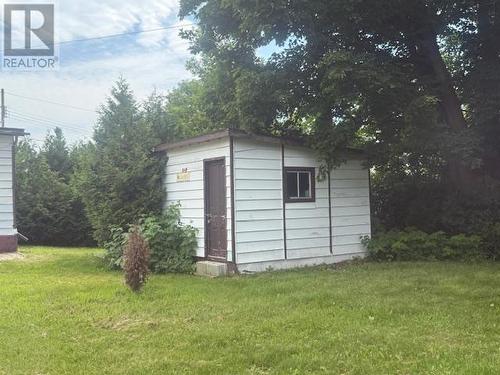 37 Hawkins St, Blind River, ON - Outdoor