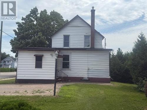 37 Hawkins St, Blind River, ON - Outdoor
