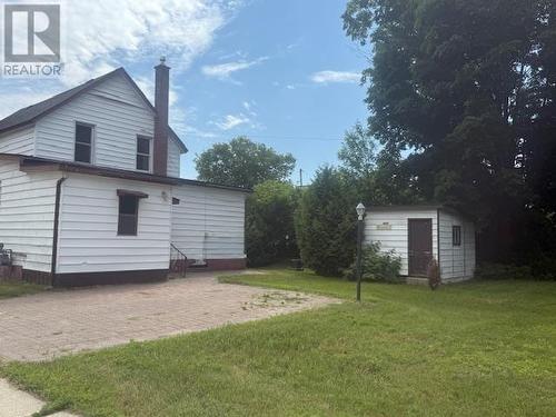37 Hawkins St, Blind River, ON - Outdoor