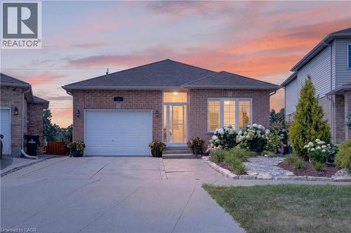 118 CHESTER Drive  Cambridge, ON N1T 0B1