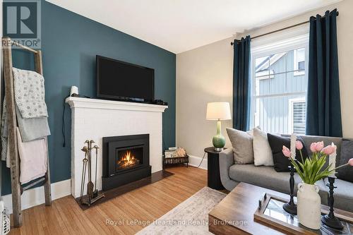114 Elgin Avenue E, Goderich (Goderich (Town)), ON - Indoor Photo Showing Living Room With Fireplace