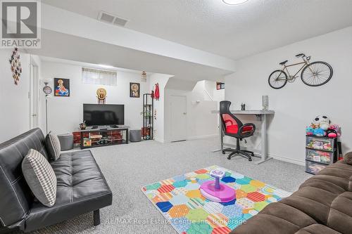 425 Exmoor Street, Waterloo, ON - Indoor