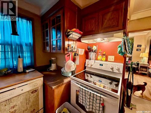 2341 Elphinstone Street, Regina, SK - Indoor